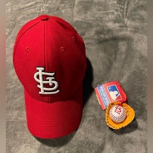 St. Louis cardinals hat and ornament.  Like new condition.